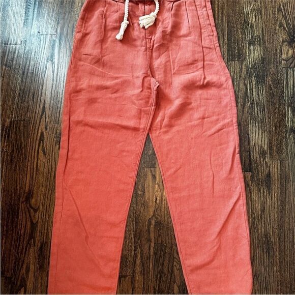 Veronica Beard Karter Pleated Crop Pants
Mocha Color - Picture 3 of 6